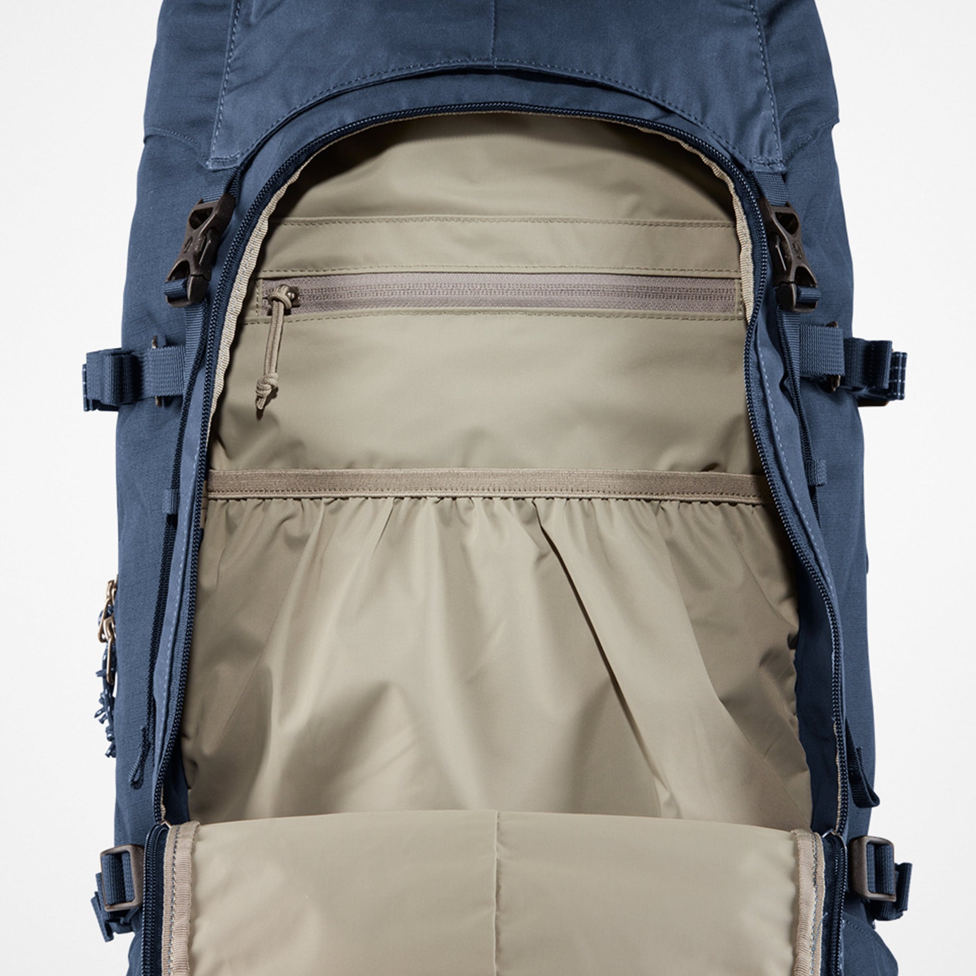 Navy Keb 52 W