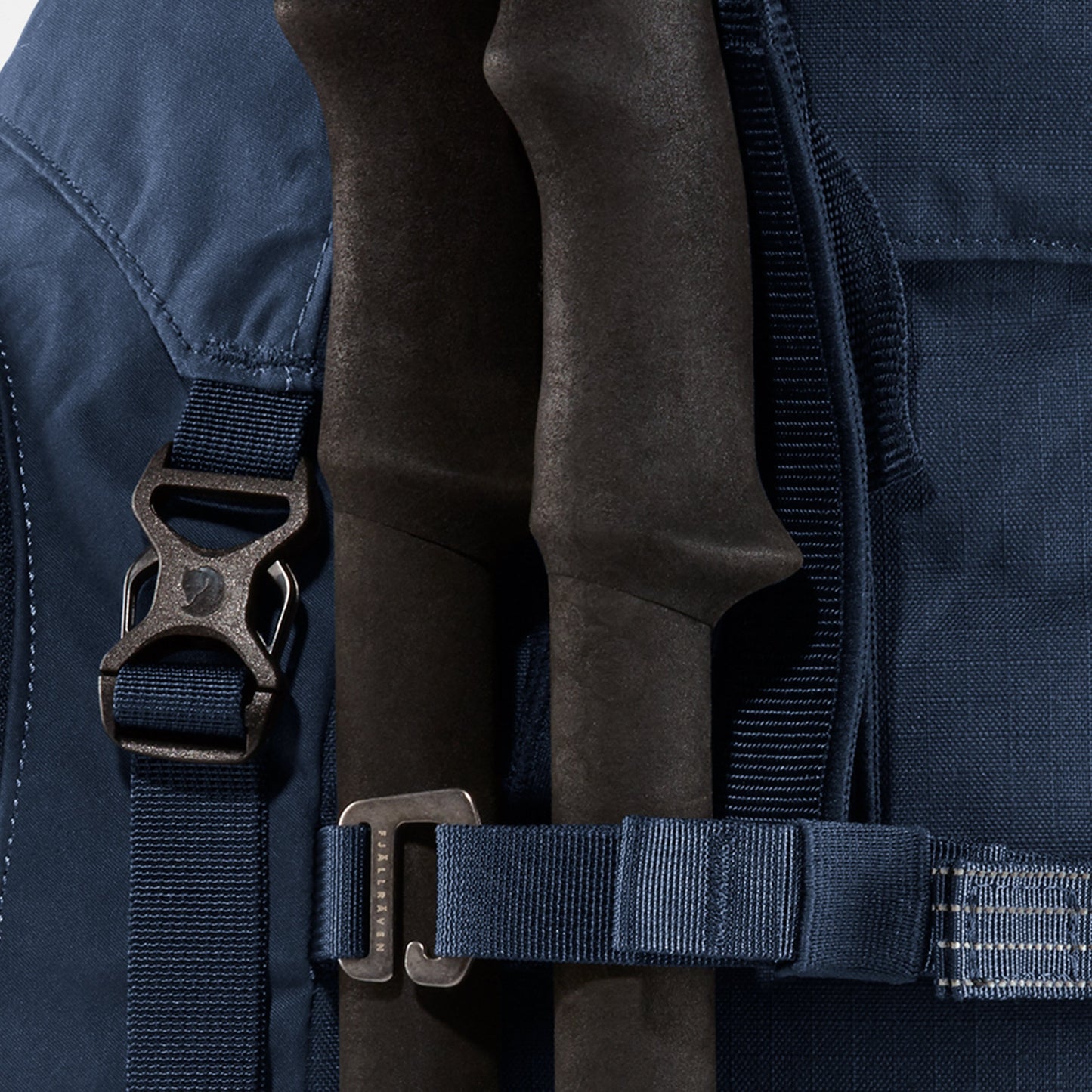 Navy Keb 52 W